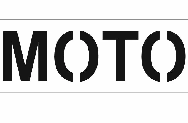 Șablon cu textul MOTO pentru locuri de parcare destinate motocicletelor